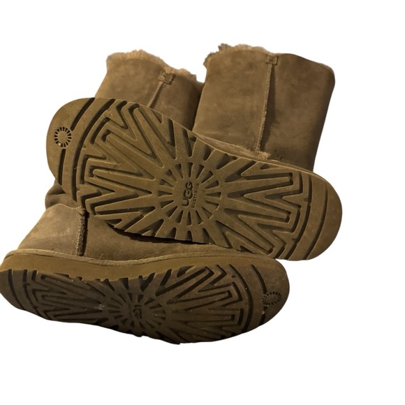 UGG Women's Bailey Button Triplet Tall Charcoal Grey Suede Boots 1873 Sz 8 - Picture 6 of 6